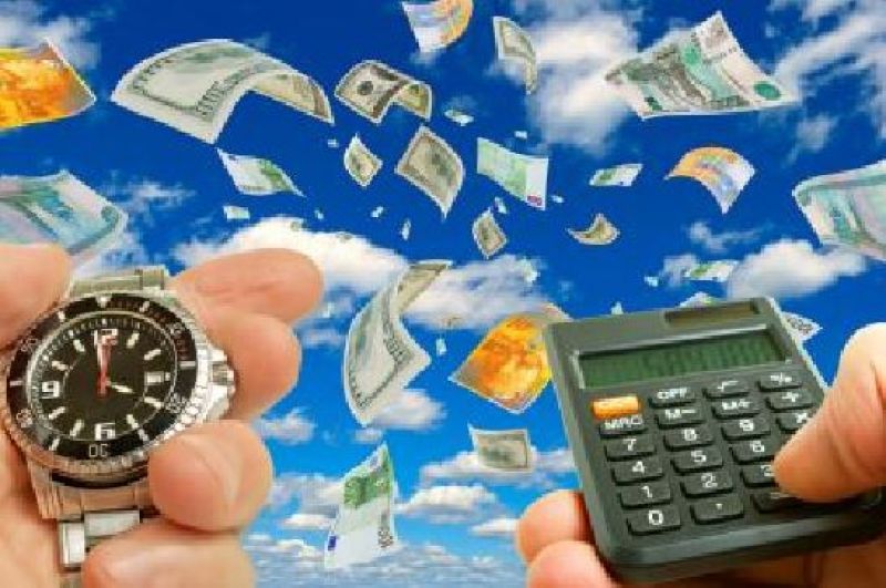 股神巴菲特“重回巅峰”：坐拥9000亿现金“花不掉”，公司净利翻一倍，重仓一只中概股