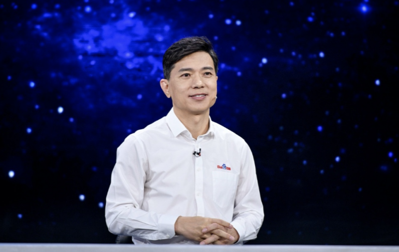 李彦宏两会提案聚焦AI 建议加快自动驾驶政策创新 李彦宏两会提案聚焦AI 建议加快自动驾驶政策创新