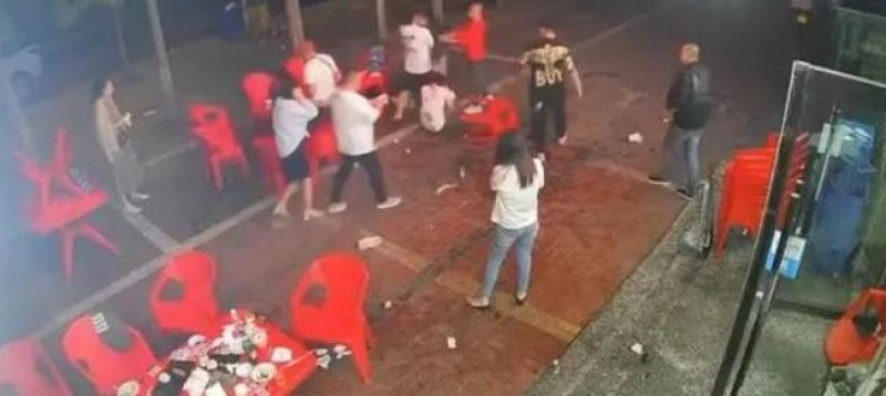 唐山烧烤店打人事件,各方回应! 唐山烧烤店打人事件,各方回应!