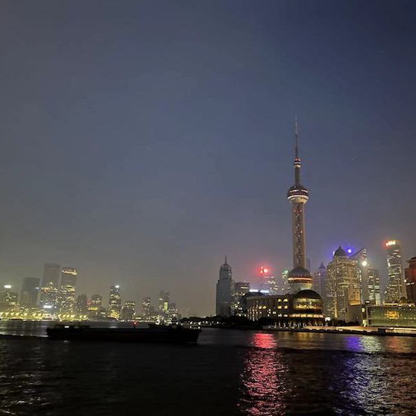 直击“不开灯”的外滩!上海开启省电模式,虚拟电厂或成电力调节最优解 直击“不开灯”的外滩!上海开启省电模式,虚拟电厂或成电力调节最优解
