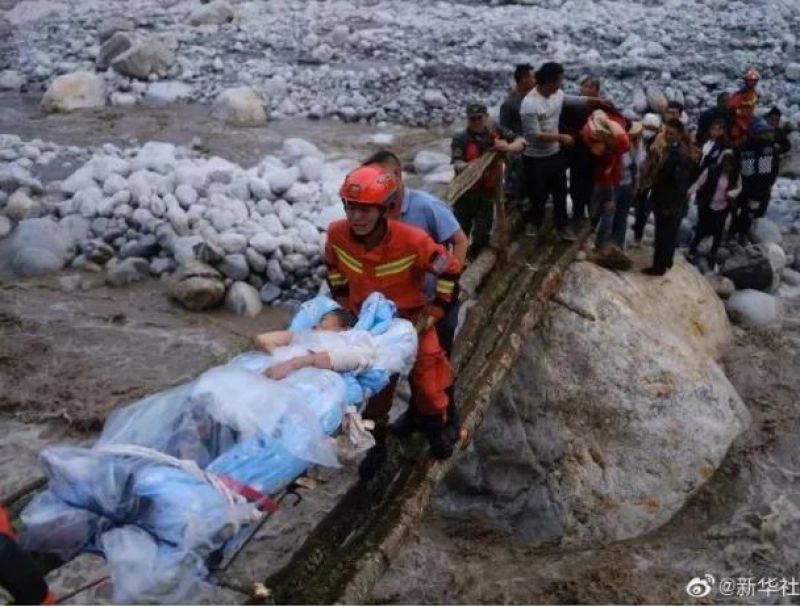 痛心,泸定地震已致46人遇难!直击震后第一夜!成都疫情期间遇地震咋办?专家回应 痛心,泸定地震已致46人遇难!直击震后第一夜!成都疫情期间遇地震咋办?专家回应