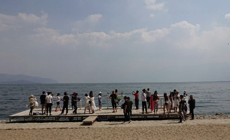冷门小城游火爆,景区剧本杀热度大涨:“十一”旅游呈现另一种繁荣|黄金周观察 冷门小城游火爆,景区剧本杀热度大涨:“十一”旅游呈现另一种繁荣|黄金周观察