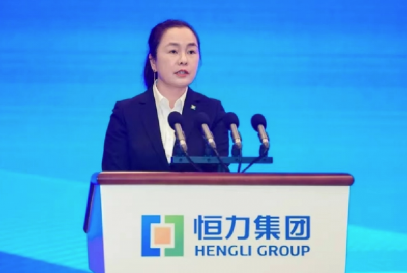 刚刚，“中国女首富”换人了！