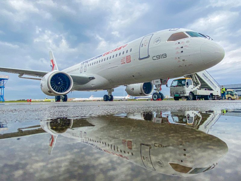 中国商飞向东航交付首架C919 最早有望2023年春投入商业载客运营 中国商飞向东航交付首架C919 最早有望2023年春投入商业载客运营