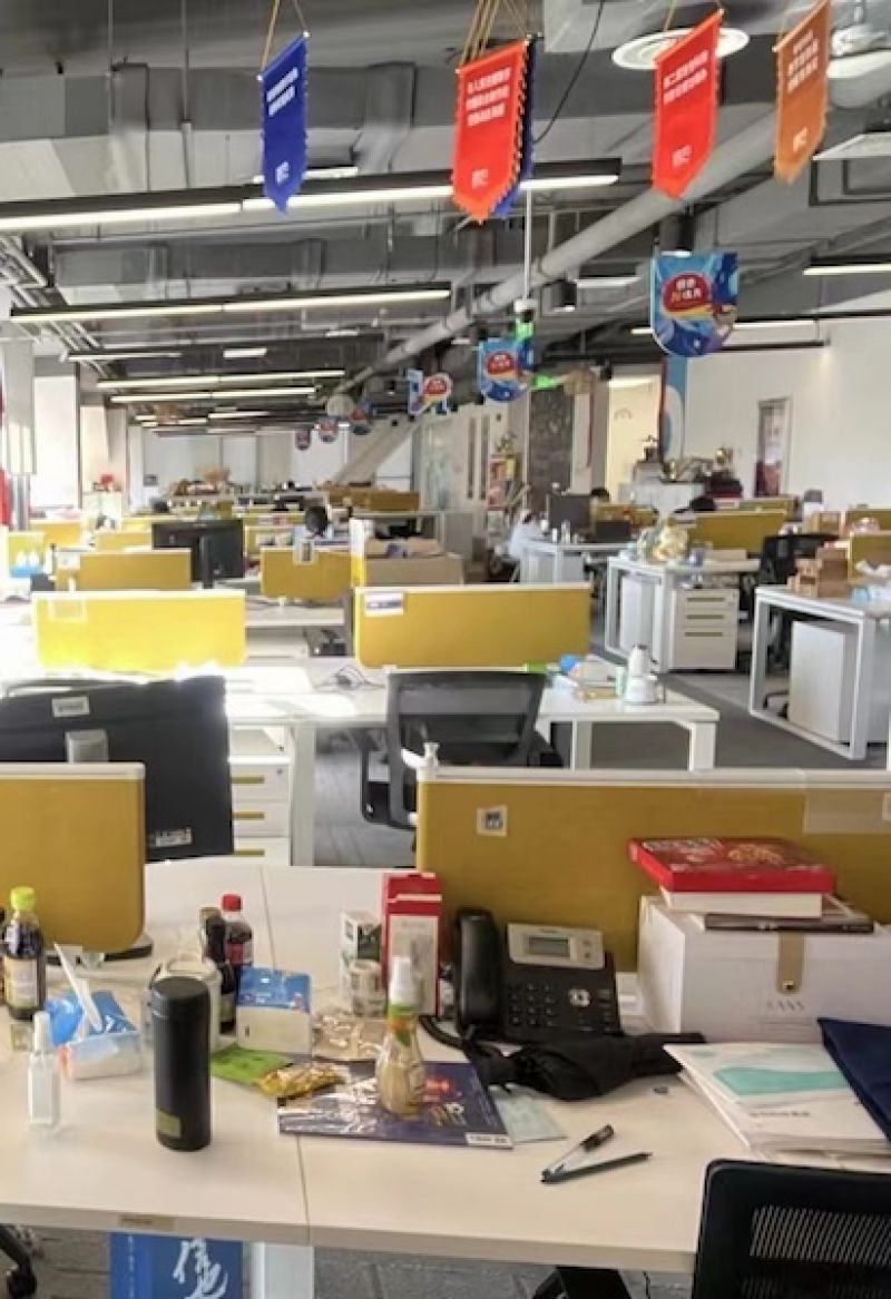 疫情严重波及保险个代职场:办公室空空荡荡,代理人渠道九成“停摆” 疫情严重波及保险个代职场:办公室空空荡荡,代理人渠道九成“停摆”