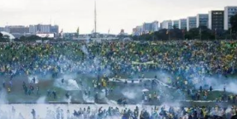 突发!400人被捕 ,巴西总统卢拉紧急签令,多国政要谴责 突发!400人被捕 ,巴西总统卢拉紧急签令,多国政要谴责