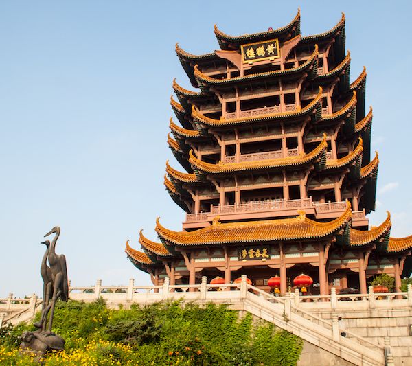 武汉2023年冲击“2万亿俱乐部”,长江经济带又一个全球性城市将崛起|万亿俱乐部猜想 武汉2023年冲击“2万亿俱乐部”,长江经济带又一个全球性城市将崛起|万亿俱乐部猜想