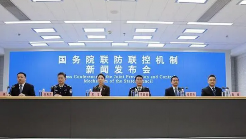 刚刚！卫健委通报近期全国新冠相关死亡病例数，在院阳性重症患者峰值12.8万人