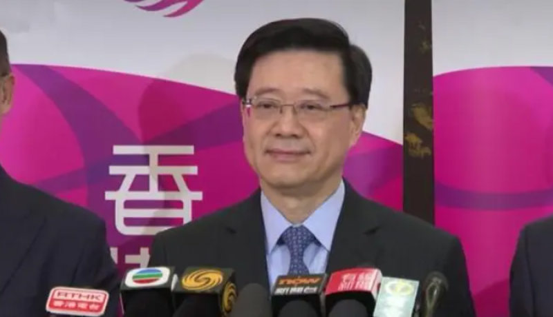 李家超:会积极考虑撤销“口罩令”,率团访中东收获甚丰 李家超:会积极考虑撤销“口罩令”,率团访中东收获甚丰