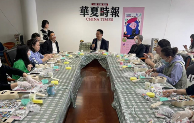 花团锦簇琴声悠扬！华夏时报社2023年庆祝“三八节”活动成功举办