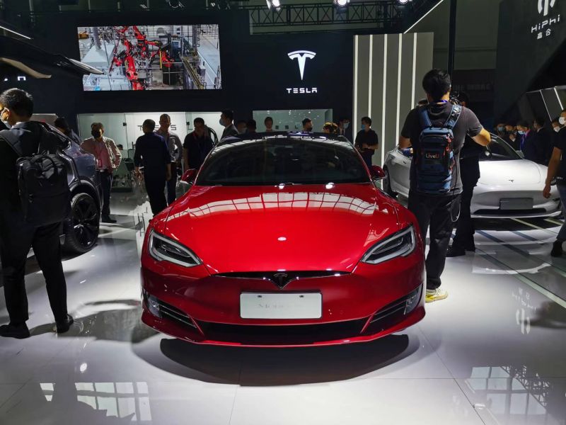 特斯拉将再推两款新车,年产目标锁定500万辆 特斯拉将再推两款新车,年产目标锁定500万辆