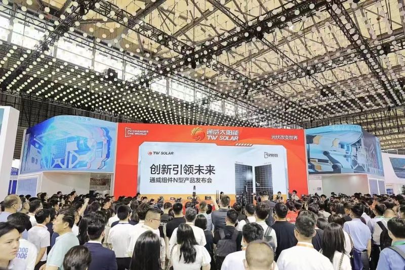 50万人齐聚!N型光伏产品密集发布,储能产品成重头戏|直击SNEC火爆现场 50万人齐聚!N型光伏产品密集发布,储能产品成重头戏|直击SNEC火爆现场