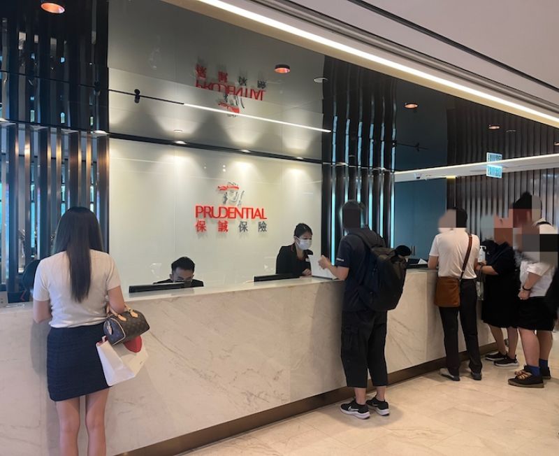 直击海港城投保人潮!内地访客赴港投保解冻,保险公司“预约暴涨,加班成常态” 直击海港城投保人潮!内地访客赴港投保解冻,保险公司“预约暴涨,加班成常态”