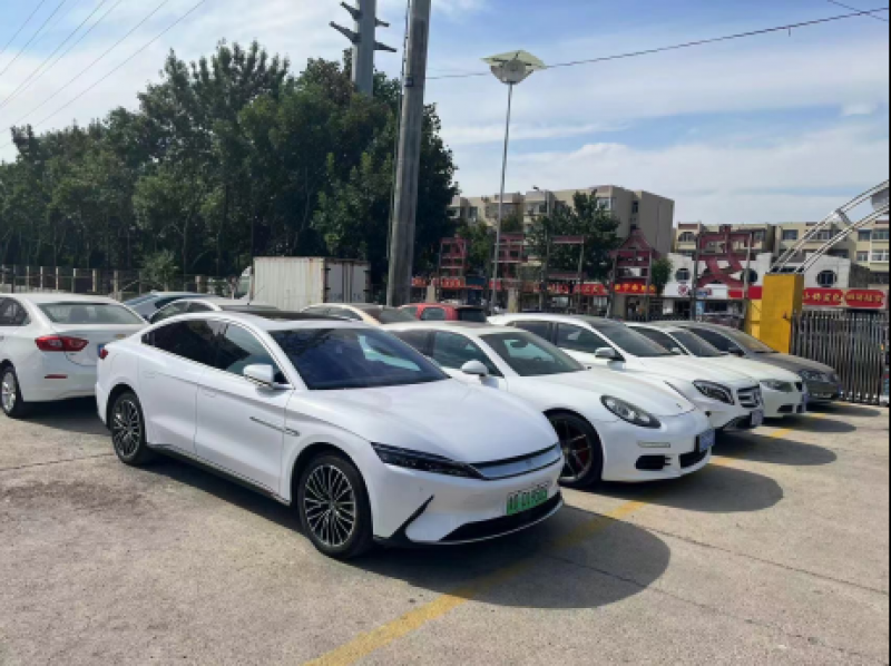 受累新车降价，新能源二手车市场“赚少赔多”