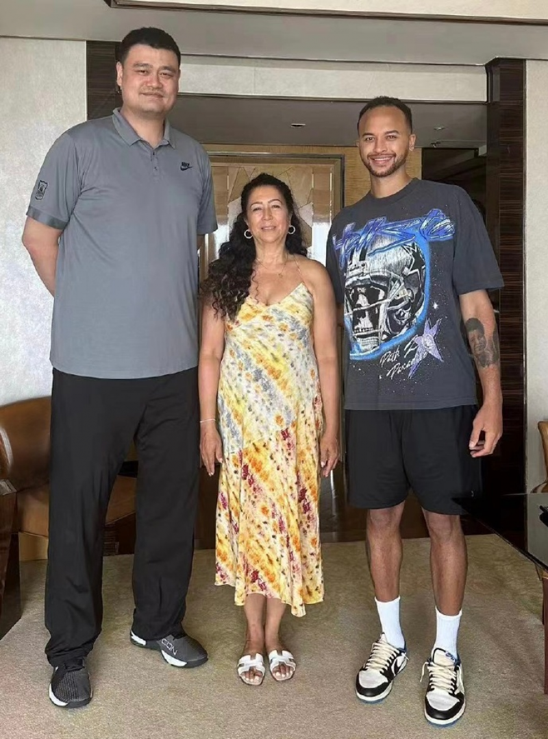 中国篮协官宣:NBA球员李凯尔已获中国国籍 中国篮协官宣:NBA球员李凯尔已获中国国籍
