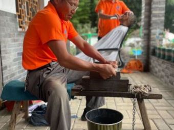 责与情的“双向奔赴”!下岗女工杨巧云助残疾人在家门口实现就业 责与情的“双向奔赴”!下岗女工杨巧云助残疾人在家门口实现就业