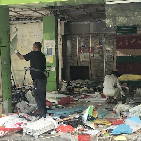 门面租金“三级跳”!上海一水果店老板因承受不了涨价退租后怒拆装修 门面租金“三级跳”!上海一水果店老板因承受不了涨价退租后怒拆装修