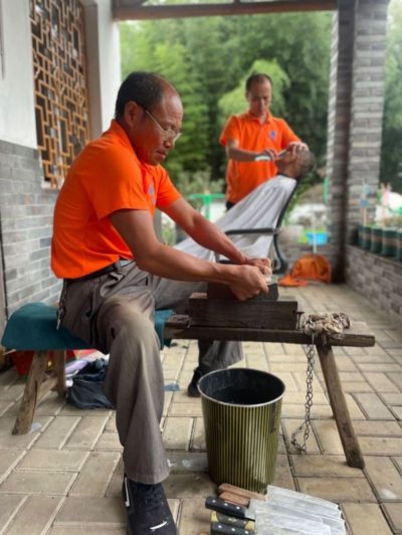 责与情的“双向奔赴”!下岗女工杨巧云助残疾人在家门口实现就业 责与情的“双向奔赴”!下岗女工杨巧云助残疾人在家门口实现就业