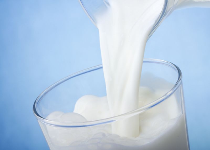 乳制品消费复苏！乳业巨头拼业绩，提速布局大健康赛道