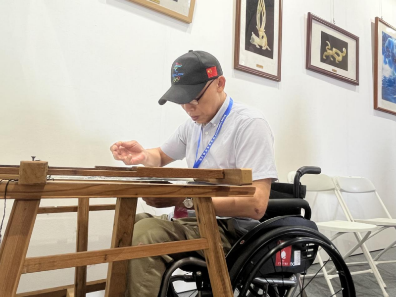 残疾人宣纸绣亮相第23届北京艺术博览会 非遗文化传承再添新“绣” 残疾人宣纸绣亮相第23届北京艺术博览会 非遗文化传承再添新“绣”