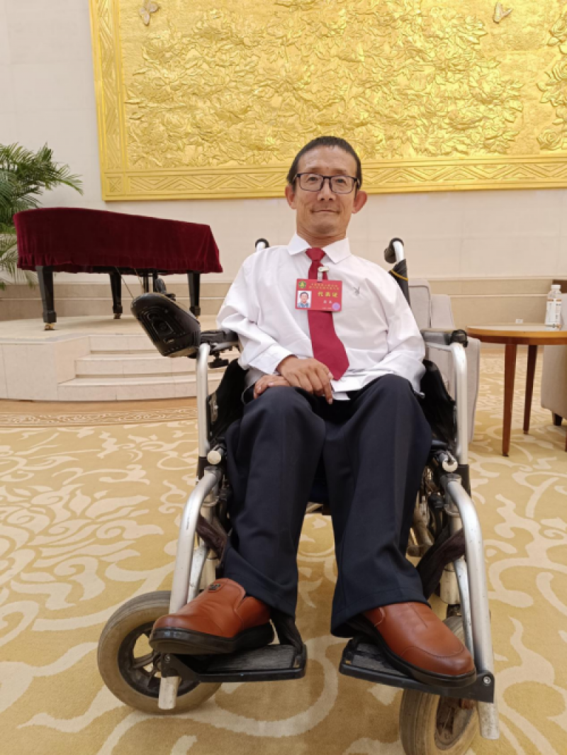 推动无障碍环境建设工作十年的笑与泪——专访中国残联“八代会”代表栾英 推动无障碍环境建设工作十年的笑与泪——专访中国残联“八代会”代表栾英