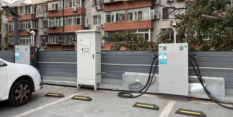双节自驾出行的你排队充电了吗?北京市内空桩多,充电运营商祭出会员6折|双节消费调研行 双节自驾出行的你排队充电了吗?北京市内空桩多,充电运营商祭出会员6折|双节消费调研行