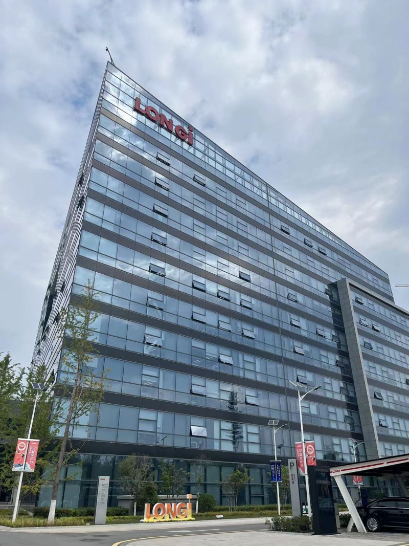 大变革？隆基绿能钟宝申：BC技术由奢侈品走向平价时代！专家称两三年内HPBC一定能与PERC同价