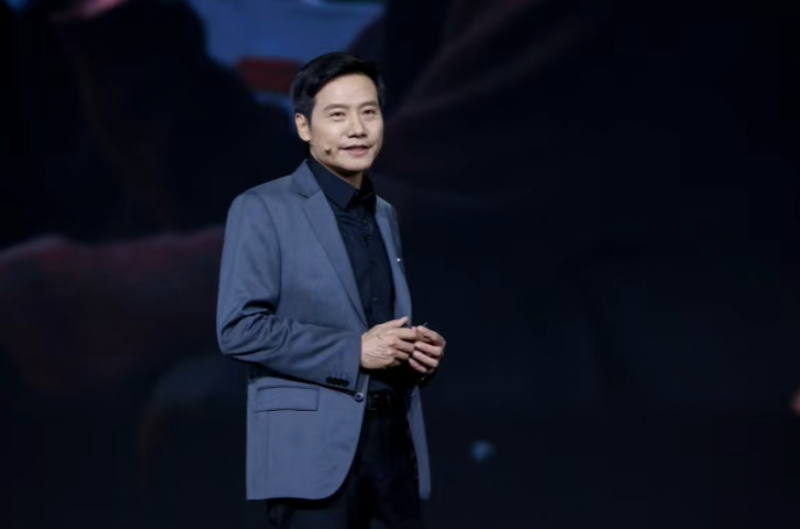 小米汽车亮相！雷军“最后一次创业”成果初显：“手机鲶鱼”能否搅动汽车江湖