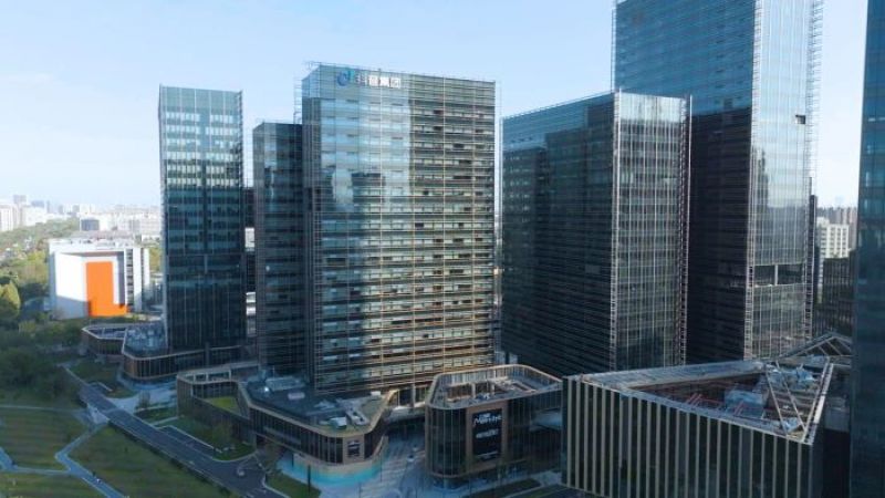 多家龙头企业抢占智慧建筑赛道，高效、低碳、智慧化发展已成行业大势