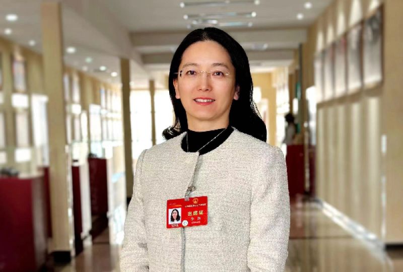 全国人大代表、齐鲁制药集团总裁李燕:以科技创新为新质生产力赋能,支持民族医药产业创新升级发展|两会声音 全国人大代表、齐鲁制药集团总裁李燕:以科技创新为新质生产力赋能,支持民族医药产业创新升级发展|两会声音