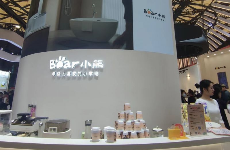 产品型号一年暴增400款!小熊电器2023年业绩双增,海外市场仍欠“火候” 产品型号一年暴增400款!小熊电器2023年业绩双增,海外市场仍欠“火候”