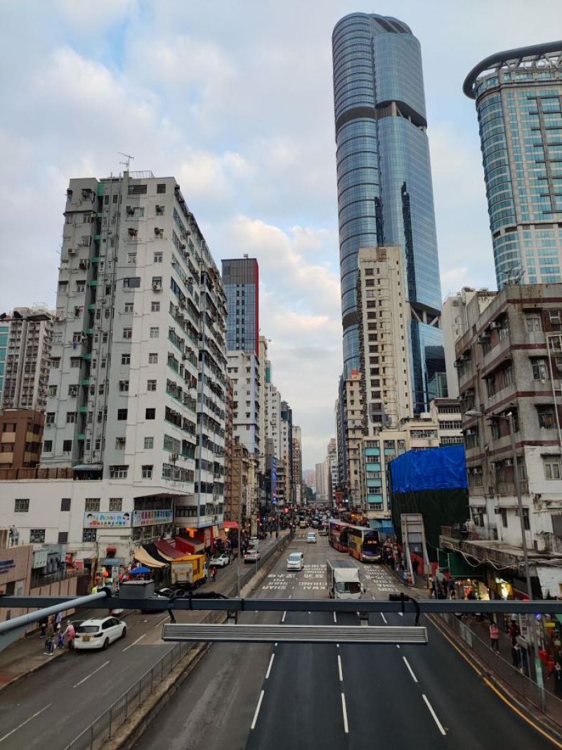 长实回应“打折卖楼”,香港周末新屋销售跌至三个月低点,业内:“撤辣”效应逐渐消失 长实回应“打折卖楼”,香港周末新屋销售跌至三个月低点,业内:“撤辣”效应逐渐消失