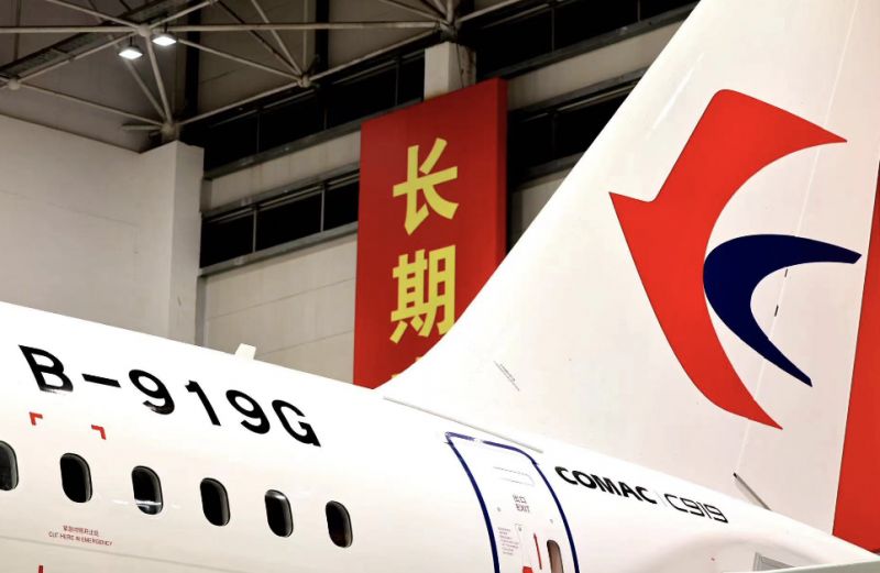 国产大飞机商业运营全面提速：C919投运一周年交付六架，筹谋海外市场扩张