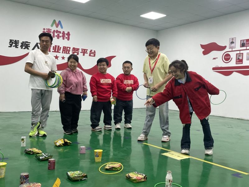 “迷你村”的寻梦袖珍人