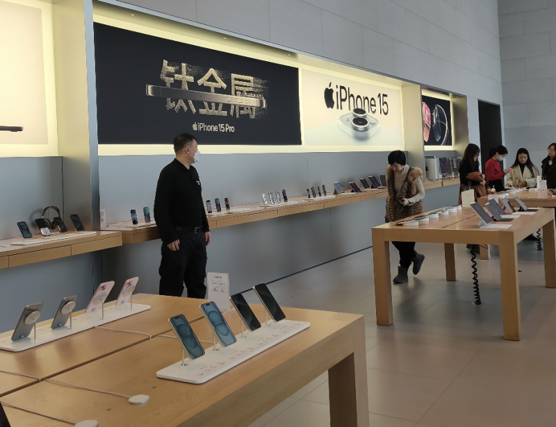 新财季iPhone业绩继续下滑!降价救不了苹果,人工智能成“全厂希望” 新财季iPhone业绩继续下滑!降价救不了苹果,人工智能成“全厂希望”