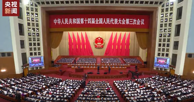 “坚持在发展中化债、在化债中发展”，2025政府工作报告解读：稳妥化解地方政府债务风险｜两会重磅