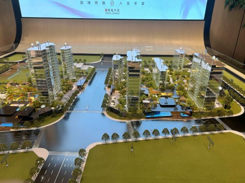 中国金茂2024年扭亏为盈，净利润大增115％，“三道红线”全绿