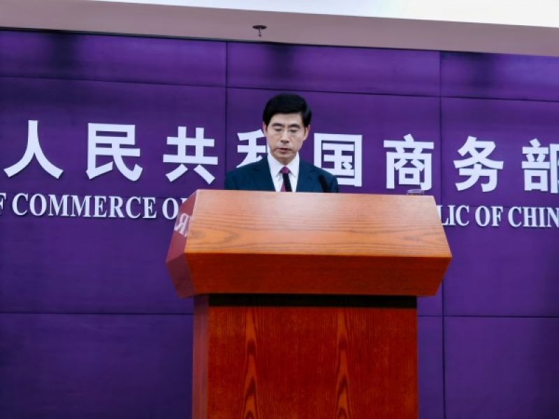 商务部：我国对中美对话磋商解决经贸问题保持开放态度，希望美方拿出谈判诚意｜快讯