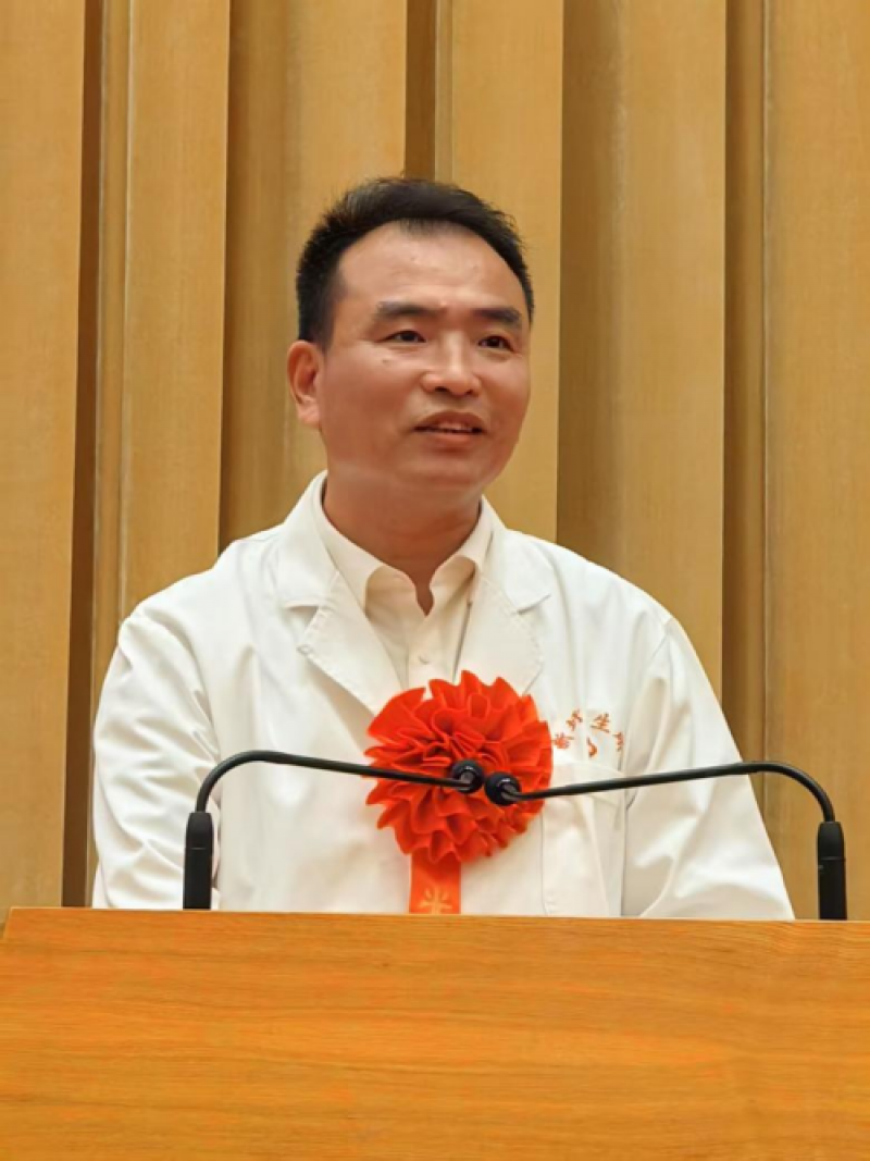 陈桂平：单手撑起生命的晴空