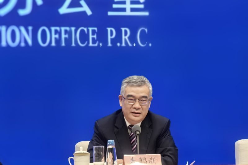 国家外汇局局长朱鹤新：已有近100家机构发行科技产业债券，金额超过2500亿元｜快讯