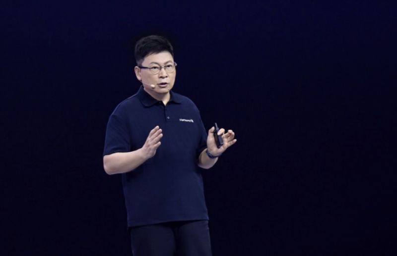 操作系统三分天下之战：“纯血鸿蒙”进化，政企市场成生态扩张突破口