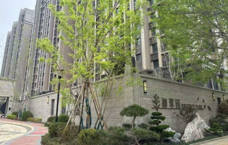 御翠园补偿“变卦”引维权？部分楼盘承诺保价但操作“隐秘”，购房者难举证