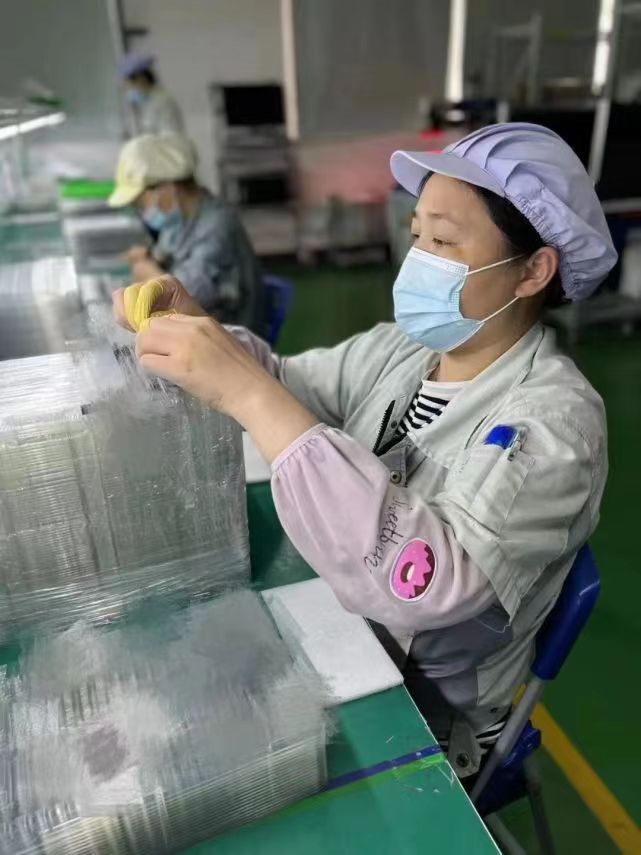 工作岗位上的郭澄.png